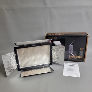 Yongnuo YN600L Pro LED Video Light 3200K-5500K Missing Remote & Handgrip